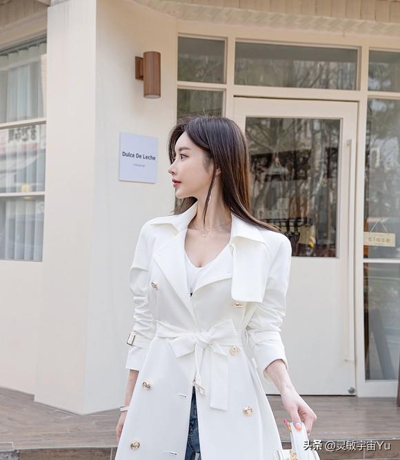 唯美清新的紧身牛仔裤美女,曼妙身材舒适养眼,尽显迷人曲线