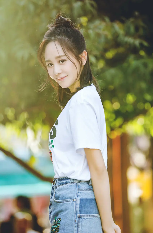 “自带苦相”的九位女星,个个愁容满面,演什么都丧,太吃亏了