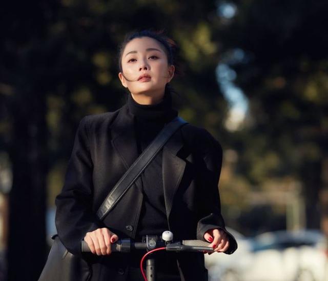 《人世间》四大美女脱掉补丁衣服,穿上现代装,就像换了个人一样