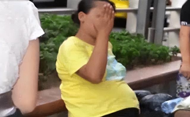 失踪9月,女博士挺孕肚流落街头,发疯坐路边傻笑,到底经历了什么?