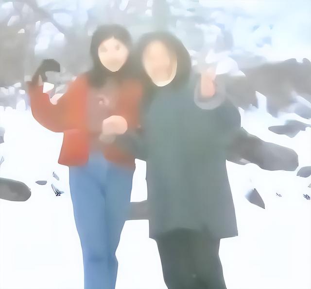 失踪9月,女博士挺孕肚流落街头,发疯坐路边傻笑,到底经历了什么?