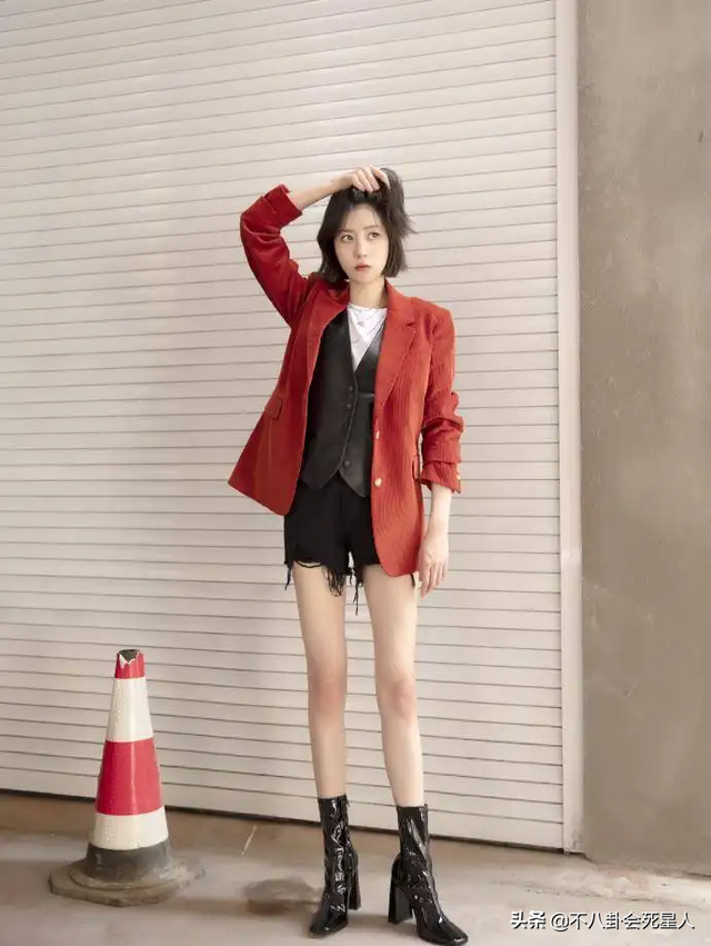 看脸很“一般”,看腿是绝美,这6位女星的颜值身材差距真大