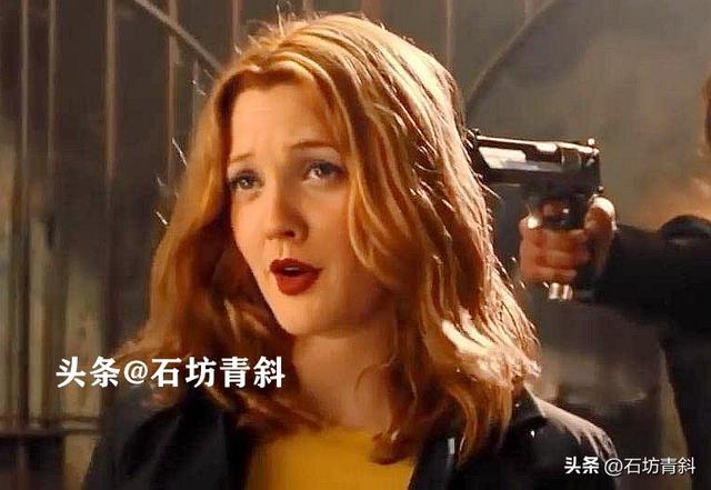 坏女孩的起伏人生:13岁吸毒,19岁结婚两个月分手,48岁独带俩娃