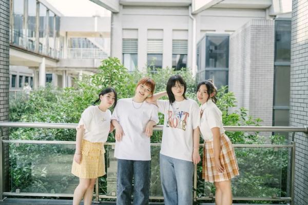 中南大学这个寝室的4个学霸姑娘,全体保研