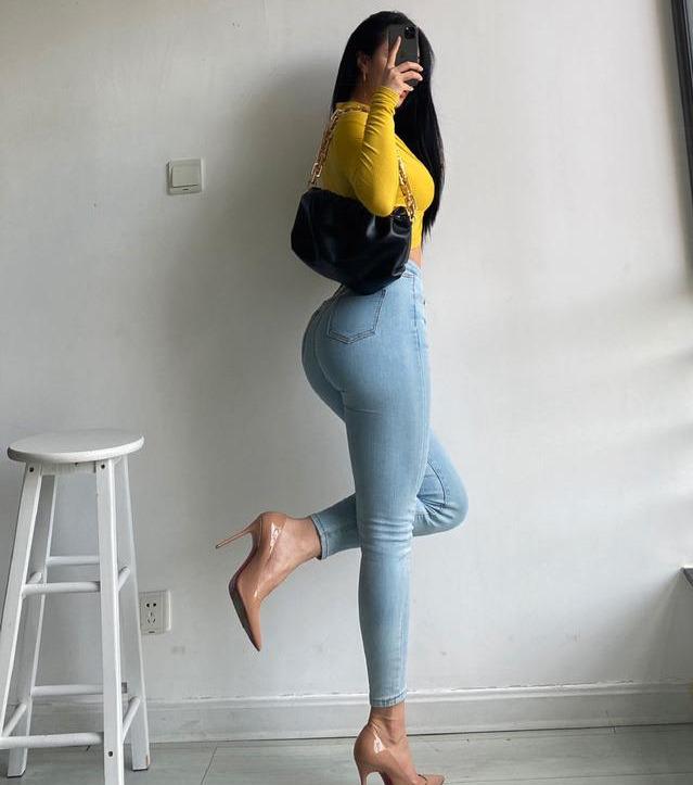 翘臀美女小辣椒J3,火辣身材完美腰臀比,坚持健身造就魔鬼身材
