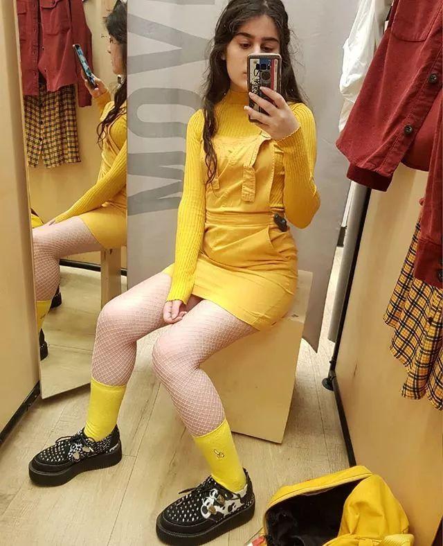 这个女生也太“黄”了吧!!!