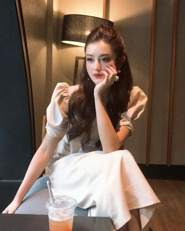 越南第一美女,热巴的脸柳岩的胸关晓彤的腿!她是怎么锻炼的?