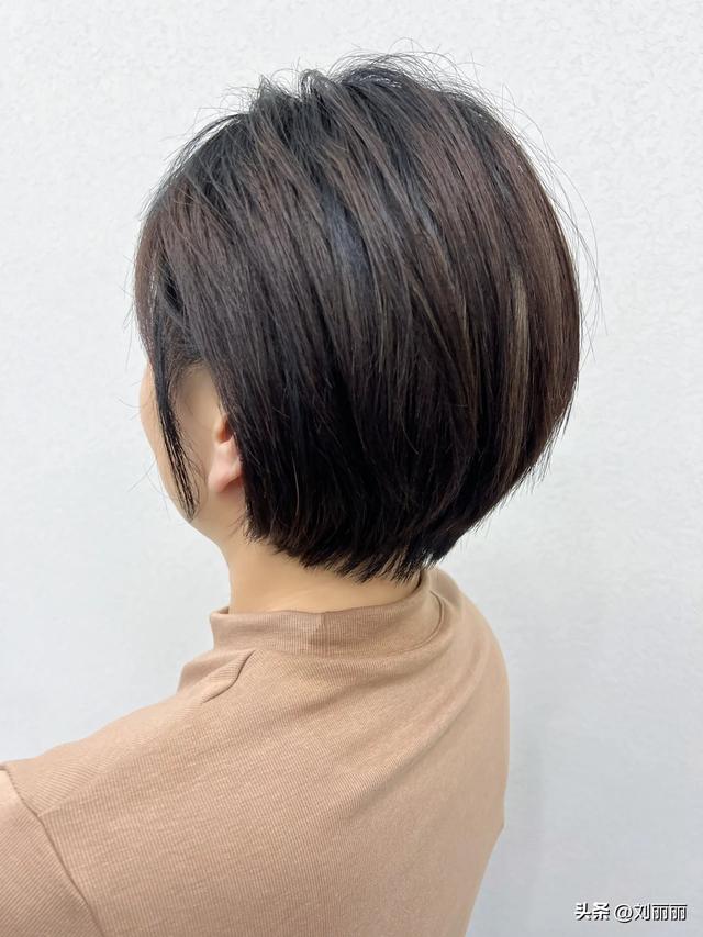 立体层次、波波头、狼尾、锁骨烫,你的发型选对了吗