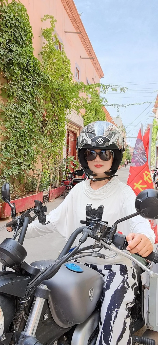 女子骑行千里,寻到失散了32年的生母,得知生母当初是被拐来的