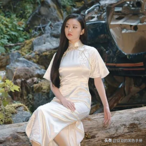 旗袍如照妖镜,看看这17位女星,谁最惊艳,谁像偷穿大人衣服?