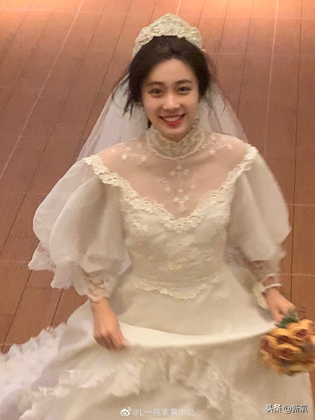 这张忧郁的甜妹脸,随便一张都是会被美少女们拿来做头像的程度