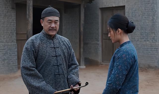 《白鹿原》中最美女人田小娥,她结局凄惨因为什么?漂亮?放荡?