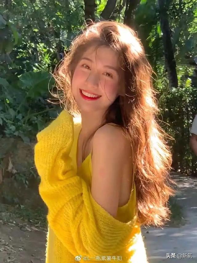 这张忧郁的甜妹脸,随便一张都是会被美少女们拿来做头像的程度
