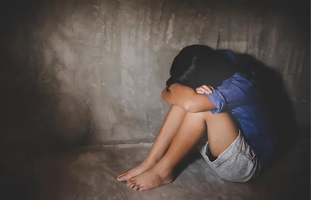 广州37岁男子入室强奸11岁女孩,被抓后说:我是她亲戚,没想强奸