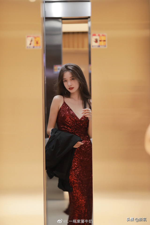 这张忧郁的甜妹脸,随便一张都是会被美少女们拿来做头像的程度