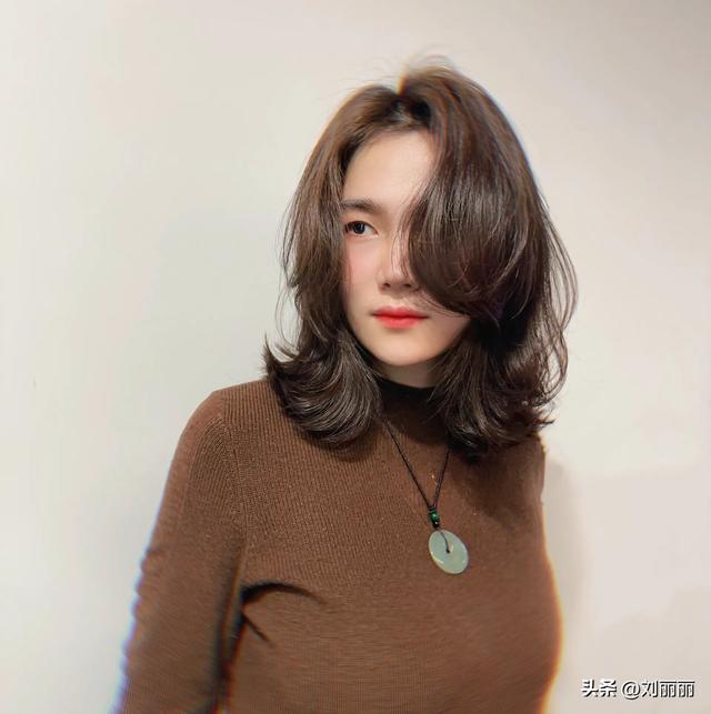 立体层次、波波头、狼尾、锁骨烫,你的发型选对了吗