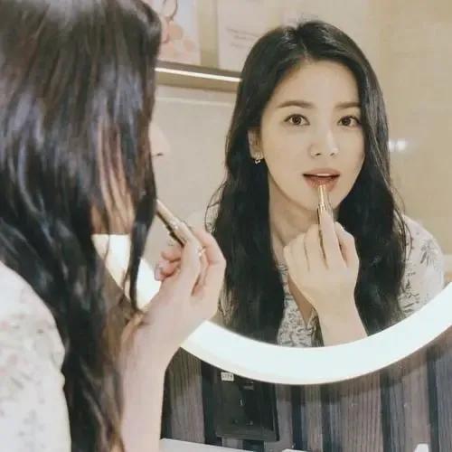 那些年被评为韩国最美的十大女星,宋慧乔仅排第七,金喜善垫底