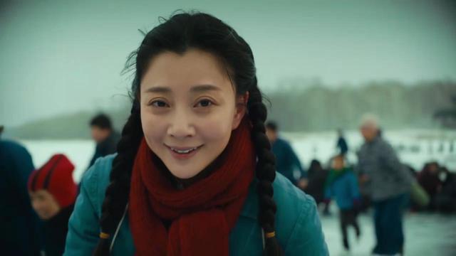 《人世间》四大美女脱掉补丁衣服,穿上现代装,就像换了个人一样
