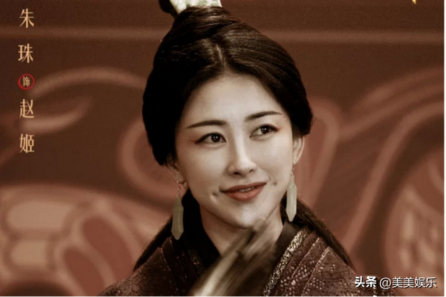 她连续上榜“全球最美面孔”,比韩雪的背景强太多,真京圈公主
