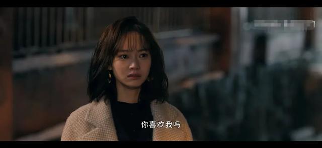 他是谁:卫国平藏在钱包里的女人照片,暴露了陈山河被割喉的真相