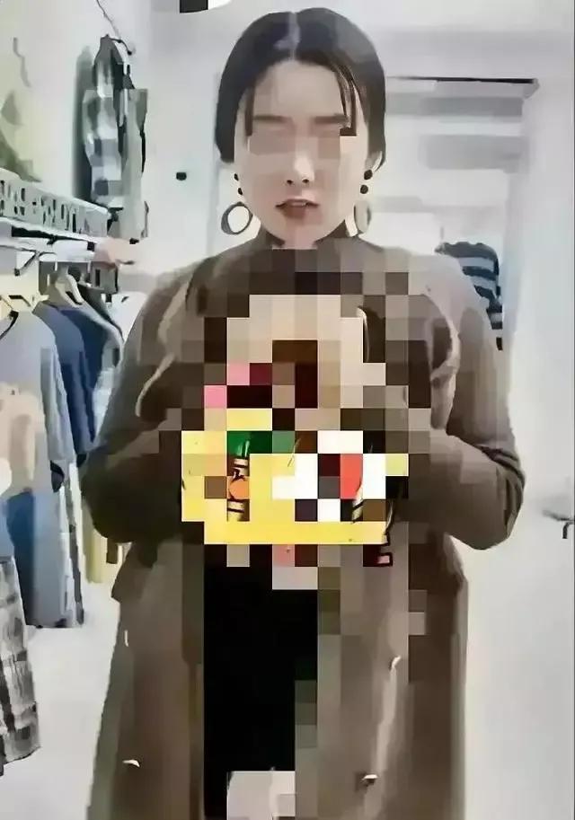 谄媚粉丝,美女老板娘直播间59秒不雅视频疯传,她老公该怎么办?
