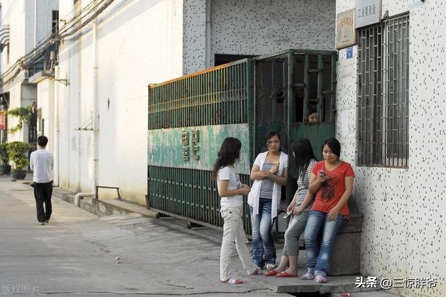 东莞往事:我在万人玩具厂打工,目睹年轻女孩的命运沉浮