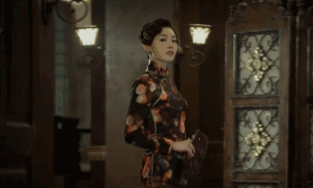 旗袍如照妖镜,看看这17位女星,谁最惊艳,谁像偷穿大人衣服?