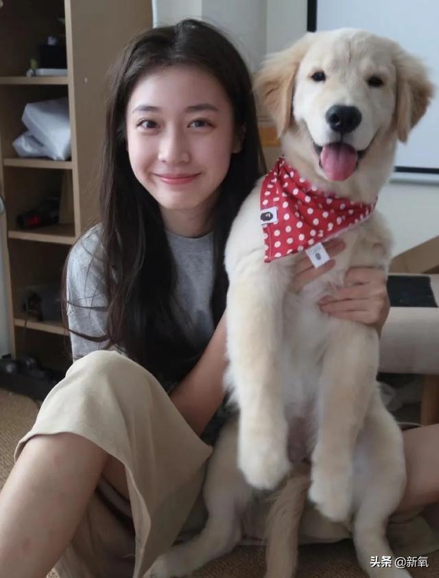 这张忧郁的甜妹脸,随便一张都是会被美少女们拿来做头像的程度