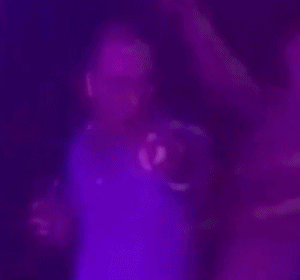 凯特威廉婚前夜店狂欢照被曝!凯特醉酒蹦迪,威廉与金发美女热舞