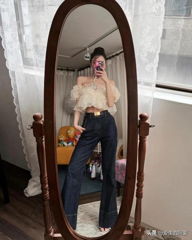 韩国猫系拽姐宋智雅的穿搭绝了,大胸女孩的穿衣模板,又辣又美