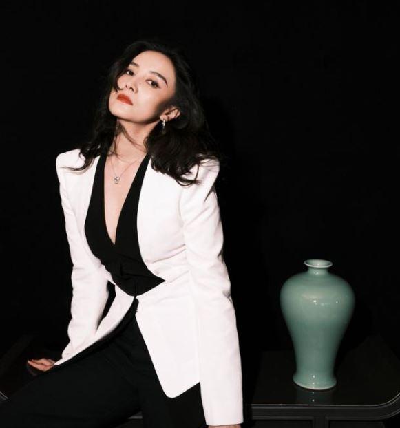 《人世间》四大美女脱掉补丁衣服,穿上现代装,就像换了个人一样