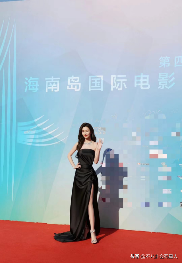 最新女星红毯!佟丽娅透视装性感,文咏珊高开叉,颜丙燕身材丰腴