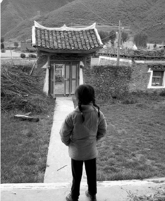 女子骑行千里,寻到失散了32年的生母,得知生母当初是被拐来的