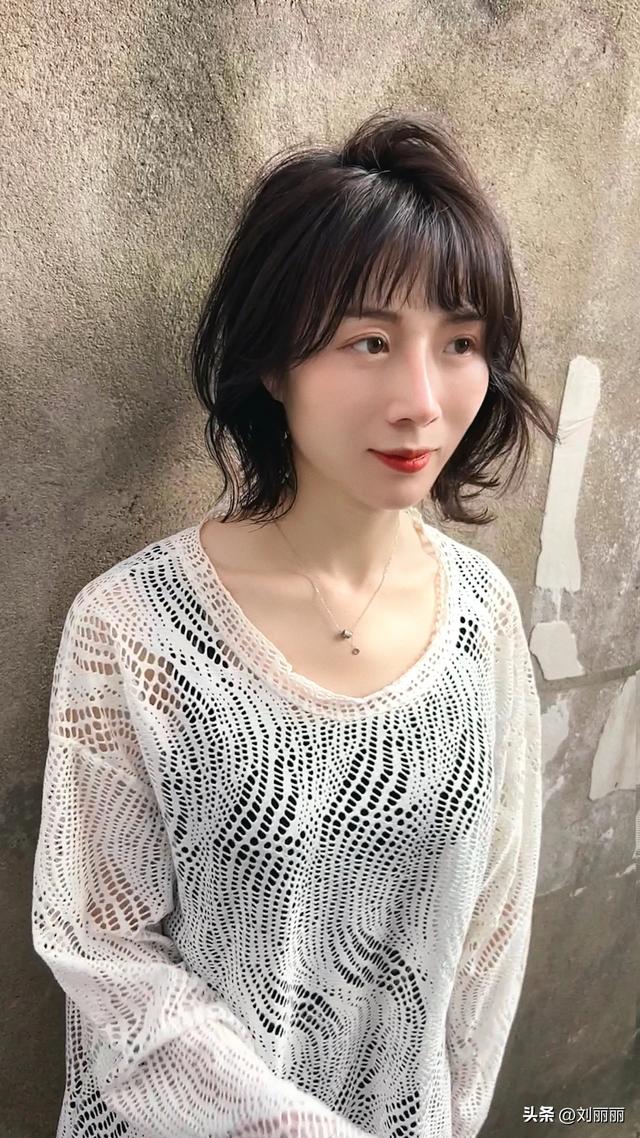 立体层次、波波头、狼尾、锁骨烫,你的发型选对了吗