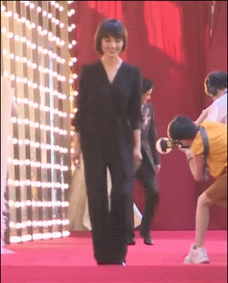 恭喜!女星红毯斗艳“风向”变了,捂得严实还艳压群芳,才是真美