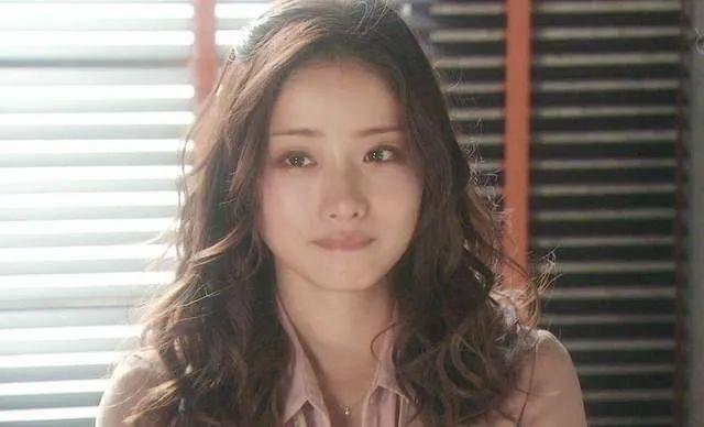 2021日本女生评选的10大最美女星,石原里美仅排第7,第1名没争议