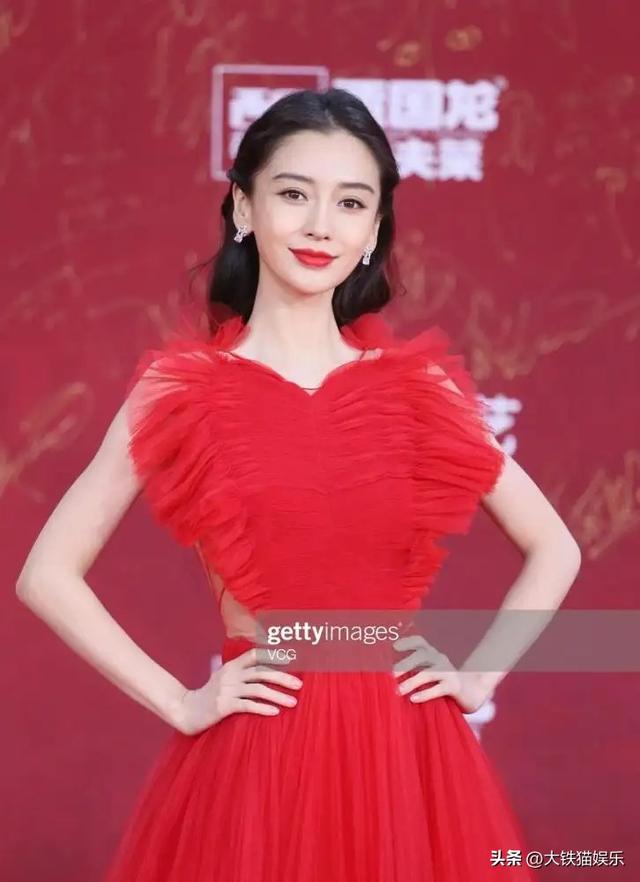 恭喜!女星红毯斗艳“风向”变了,捂得严实还艳压群芳,才是真美