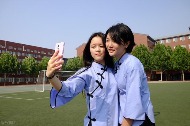 女人想玩玩你的感情时,都会在那些方面体现