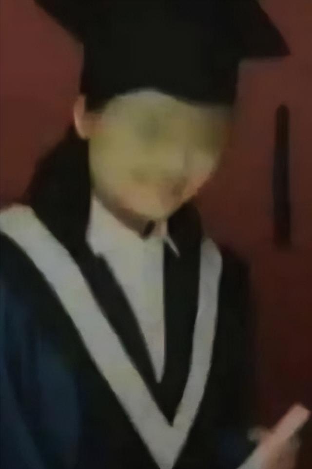 失踪9月,女博士挺孕肚流落街头,发疯坐路边傻笑,到底经历了什么?
