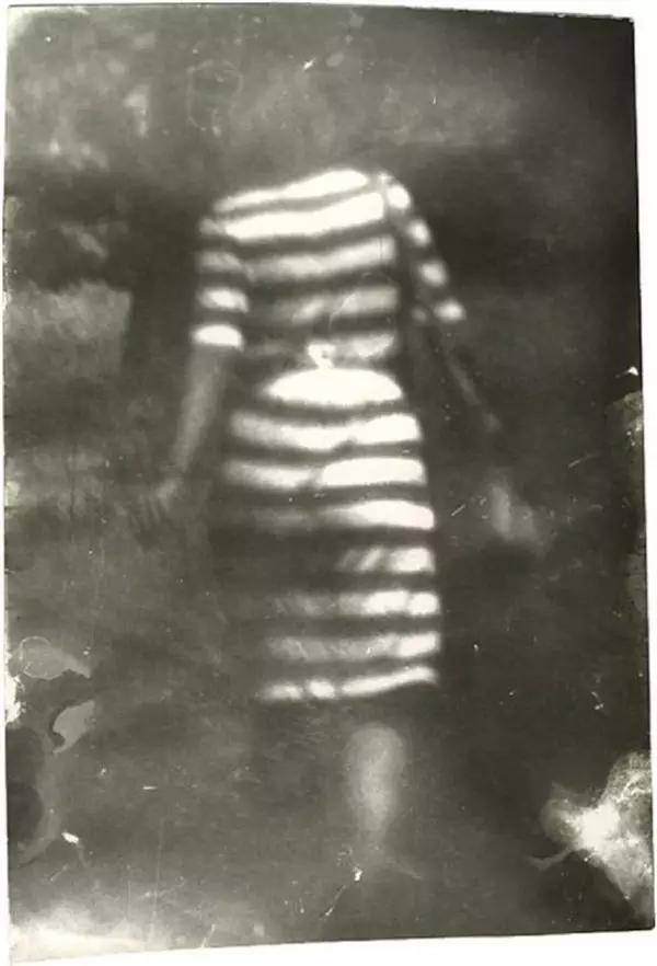 论偷拍美女,我只服他!就算设备简陋,也不能阻止他爱美女