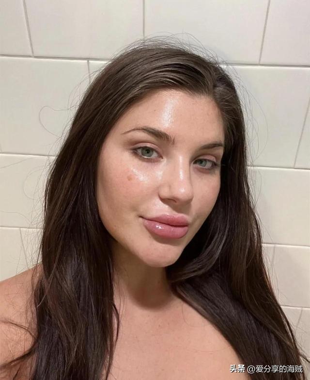 体重200+的坦克型美女,大码模特:brooke barrow