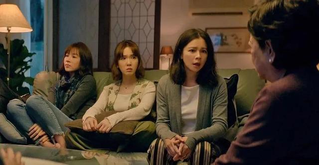 电影《孤味》一个男人过世后,留下了两个女人和四个女儿的故事