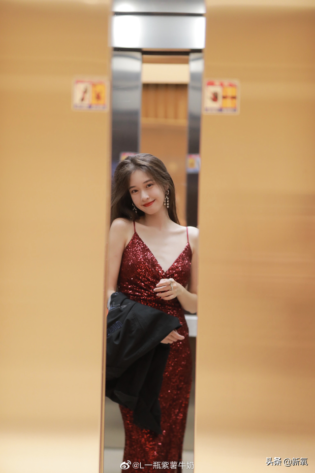 这张忧郁的甜妹脸,随便一张都是会被美少女们拿来做头像的程度