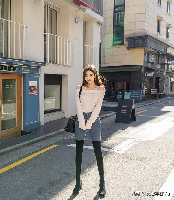 唯美清新的紧身牛仔裤美女,曼妙身材舒适养眼,尽显迷人曲线