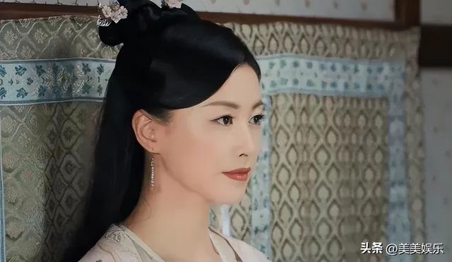 她连续上榜“全球最美面孔”,比韩雪的背景强太多,真京圈公主