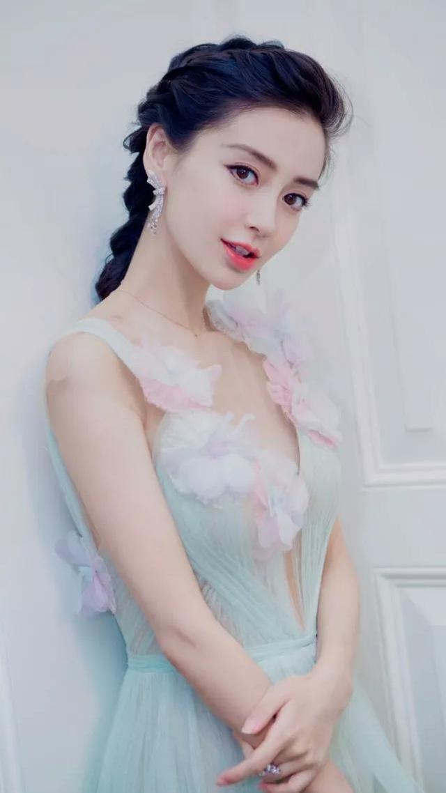 新鲜出炉的十大美女排名,第二名充满异域风情,你认同吗?
