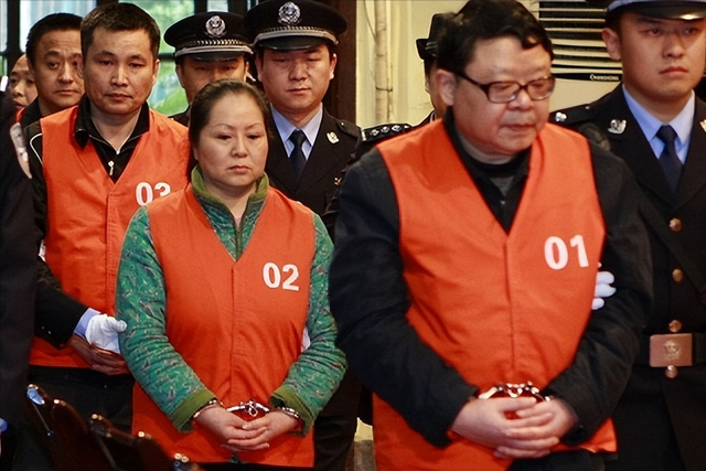 令人发指!强奸4名中学生,包养警花,玩弄女星,简直罄竹难书