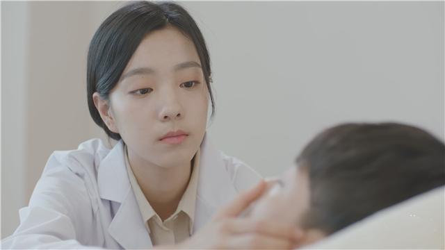 《我的刺猬女孩》结局终是定局,吴景昊昏迷十年,南南因合照病危
