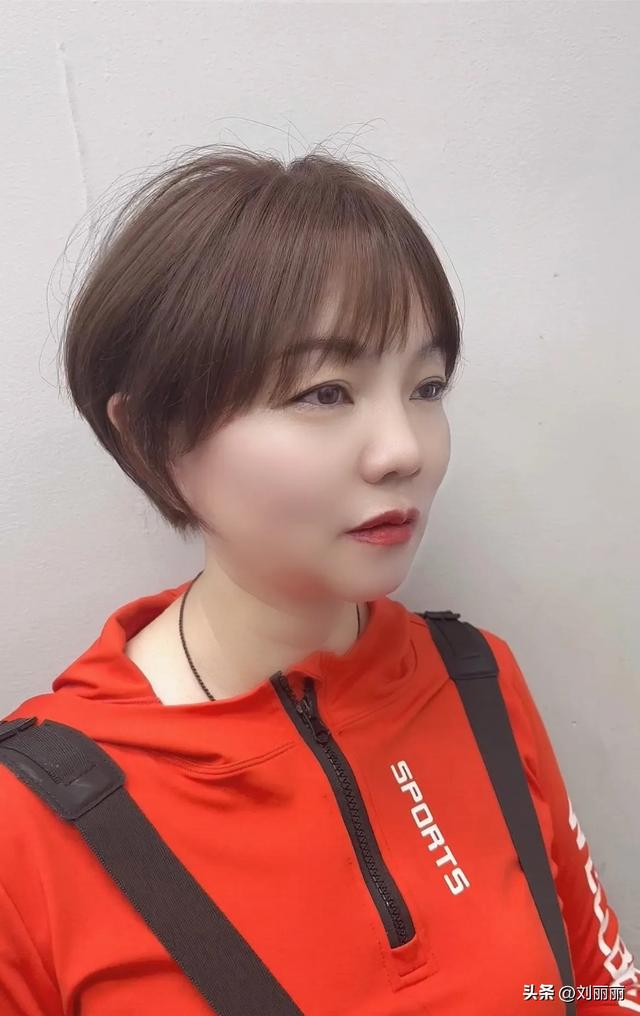立体层次、波波头、狼尾、锁骨烫,你的发型选对了吗