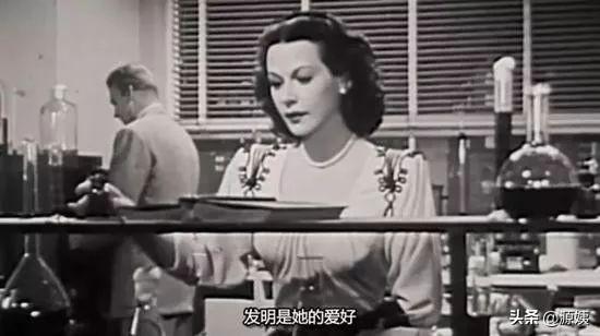 她16岁成为女明星,全裸出镜,是wifi之母,却被逼净身出户…